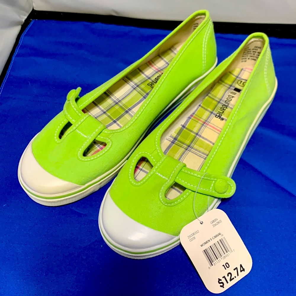 Women’s size 10 no boundary casual